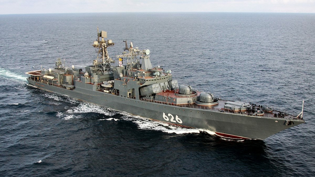 Вице-адмирал Кулаков навел ужас на британскую прессу, появившись в водах Ла-Манша Вице-адмирал Кулаков навел ужас на британскую прессу, появившись в водах Ла-Манша
