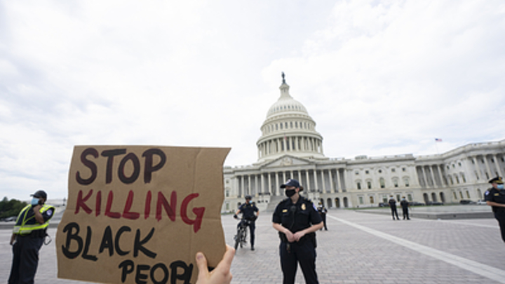 Вежливых людей разглядели в США: Трамп не зря звонил Путину