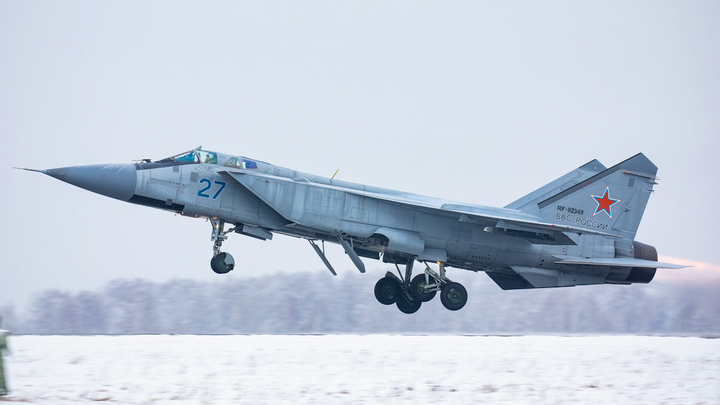 Серьёзный шаг в битве за Арктику: Россия разместила на Новой Земле дальние перехватчики