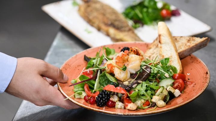 Диетолог дал совет боящимся инсульта и инфаркта: Измените питание