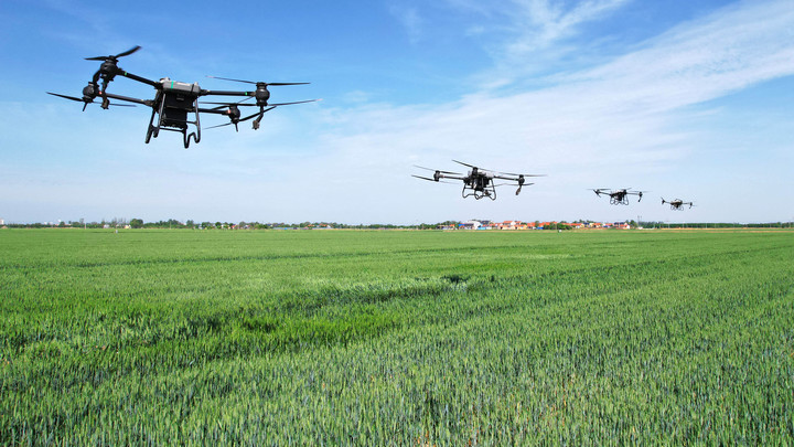 В районе военного аэродрома в Воронеже сбили неизвестный БПЛА