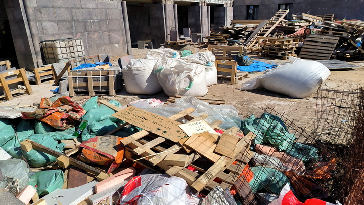В Прикамье из-за горящего мусора пострадали двое детей