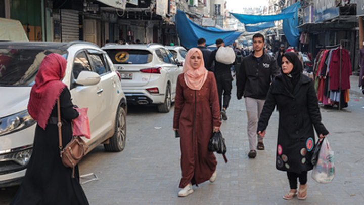 Появились кадры уничтожения фугасной авиабомбой украинского танка