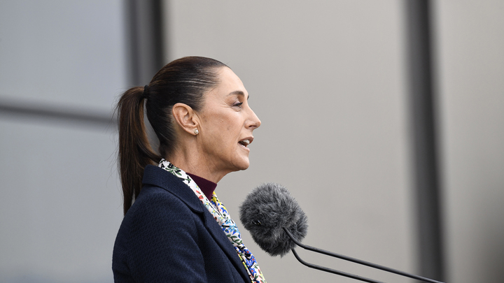 Президент Мексики отказалась ехать на Украину по приглашению Зеленского