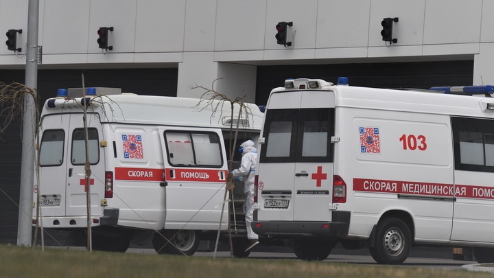 Поднявшая ребёнка за волосы новосибирская медсестра объяснила свой поступок