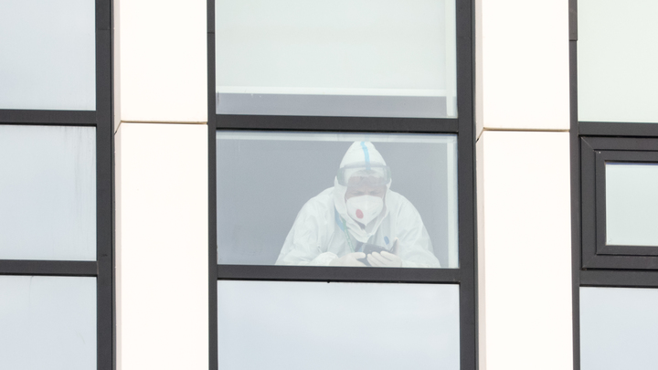 50 тыс. заболевших в сутки: После праздников Россию накроет новая волна - Reuters