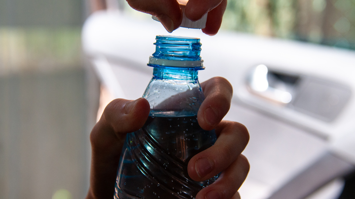 Японские ученые изобрели пластик, растворяющийся в морской воде