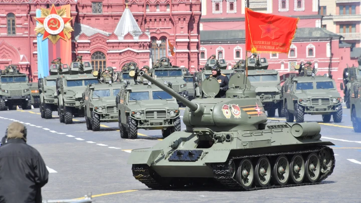 В Москве ограничивают работу интернета: Опасное соседство зашло далеко. В Кремле решили предупредить