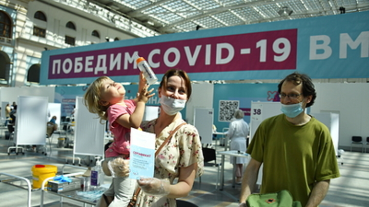 Сложная ситуация: в Ростове думают над тем, как убедить родителей на вакцинацию детей от СОVID-19