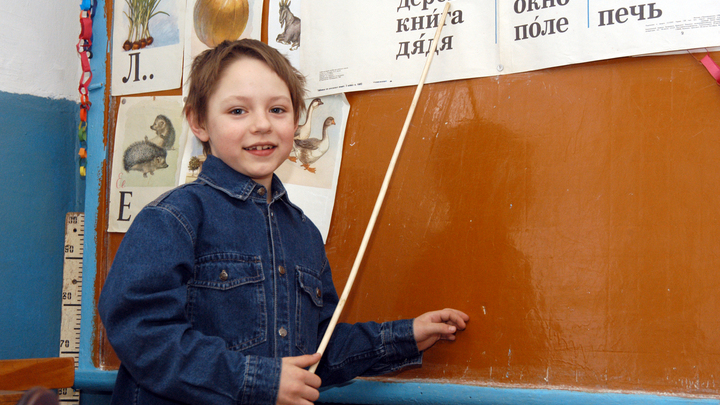 Учеников и родителей ждут новые испытания: В Минпросвете заявили о 35 новых программах для школ