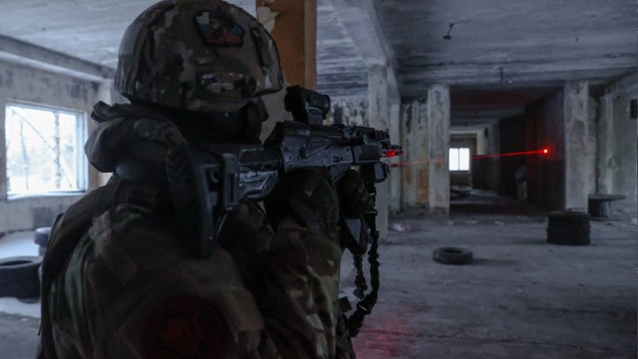 Фронт разрезан. Предатель бросил элиту в мясорубку: Что происходит на фронтах СВО