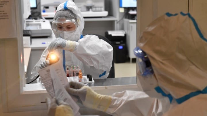 Военный микробиолог: В биолабораториях США на Украине искали микробы для биологических атак