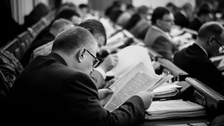 Сотрудникам МЧС разрешат применять оружие - законопроект прошёл первое одобрение