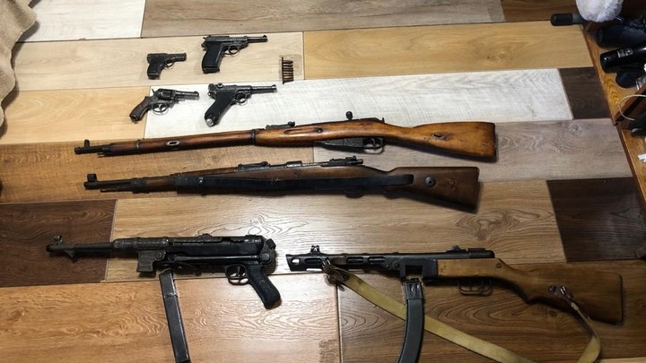 ФСБ изъяла у владимирца целый арсенал старинного оружия