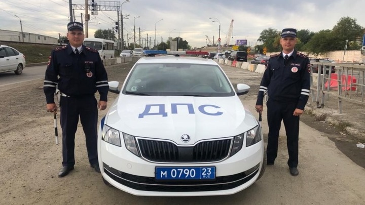 В Краснодаре сотрудники ДПС доставили в больницу годовалую девочку с признаками отравления