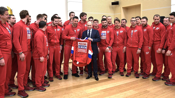 Путин попросил прощения, а Жуков — нет