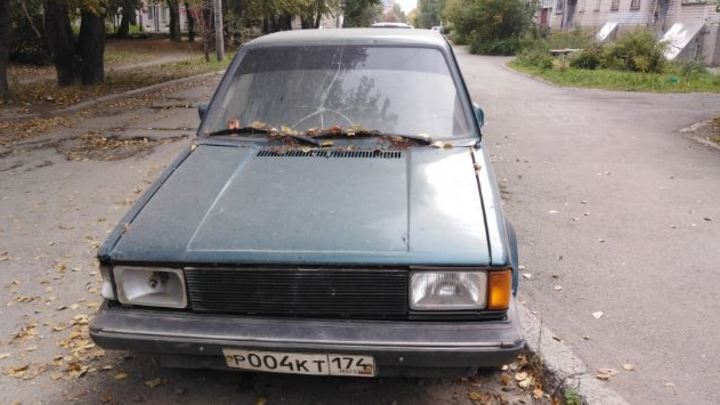 В мэрии уточнили, как правильно жаловаться на брошенные авто в Челябинске