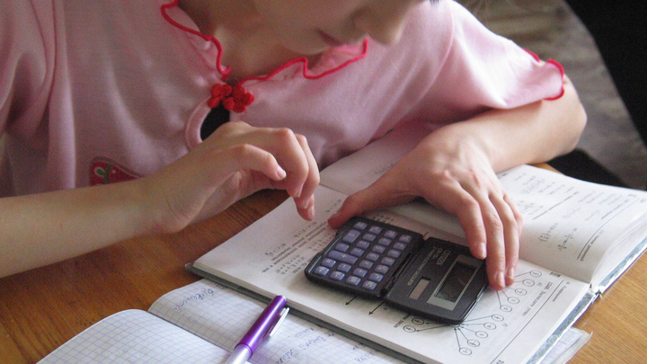 На Кубани из-за вспышки заболеваемости ковидом закрыты классы в 118 школах