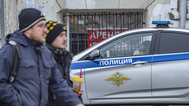 В Петербурге задержан мужчина, укравший Поклонный крест и бросивший его на полпути