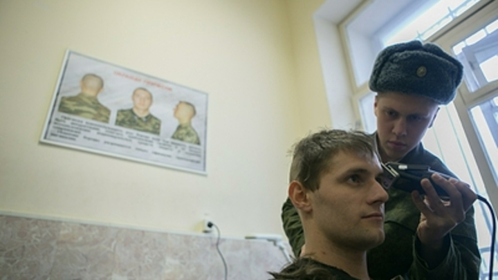 Уже есть селфи из военкомата? Прилепин разоблачил странное совпадение с мобилизацией