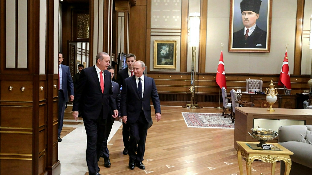 Путин и Эрдоган обменялись любезностями, про войска в Сирии не сказано ни слова Путин и Эрдоган обменялись любезностями, про войска в Сирии не сказано ни слова