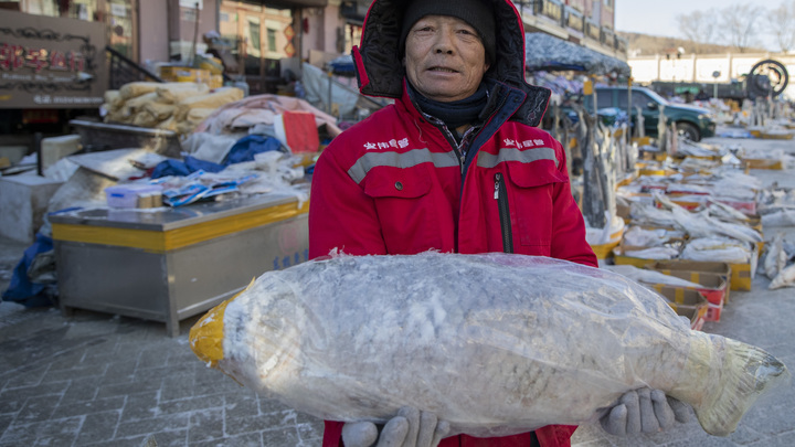 Китайцы нашли коронавирус на рыбе из России