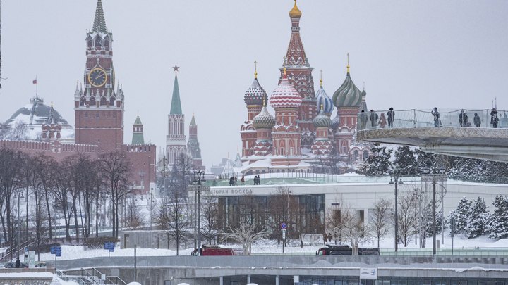 Москва не спешит снимать ограничения: Собянин обратился к жителям столицы