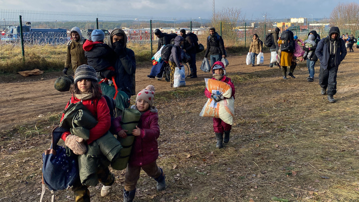 Колючая проволока и жестокость не помогли: В Германию из Белоруссии прорвались 11 тысяч мигрантов