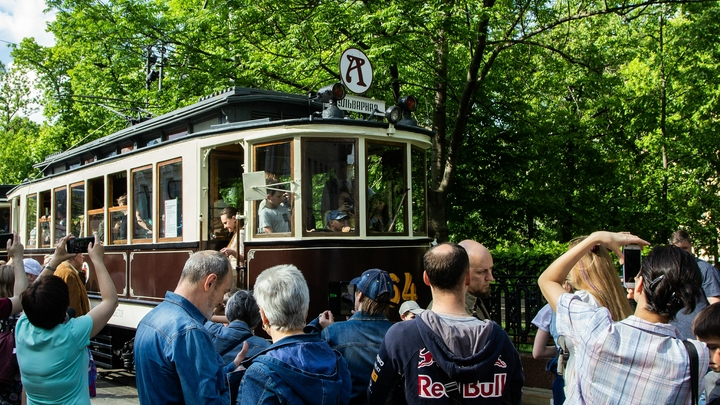 Как в Москве будут праздновать День транспорта 9 июля: Парад поездов и школа вождения самокатов