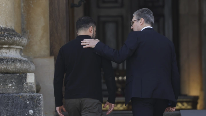 Особая миссия премьера Британии в Киеве: Что привёз с собой Стармер для Зеленского?