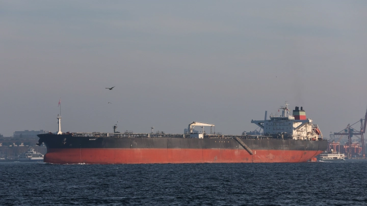 Столкнувшийся в Северном море с танкером контейнеровоз перевозил цианид натрия