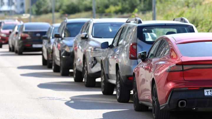 Автостат: иномарки дешевеют, русские авто дорожают