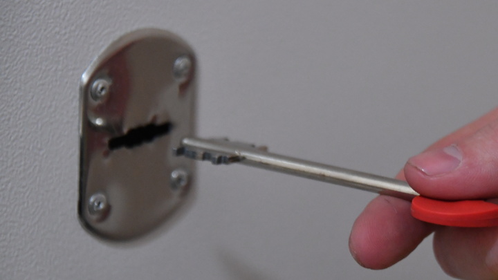 В Сети появилось фото тоннеля, который могли выкопать сбежавшие из липецкой колонии заключённые