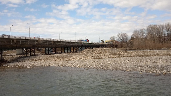 В Сочи расчистят дно реки Псезуапсе. Это поможет решить проблему подтопления домов?