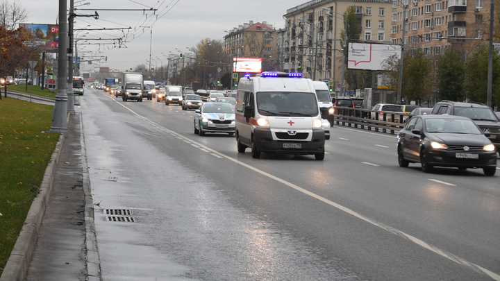 Автомобилистов Подмосковья предупреждают про смертельно опасный черный лед на дорогах 13 октября