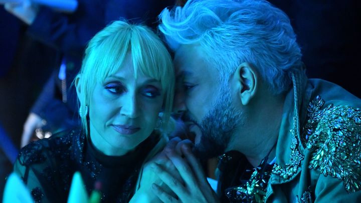 Русский Новый год хотят испортить? Каких сюрпризов ждать телезрителям от Орбакайте и Киркорова