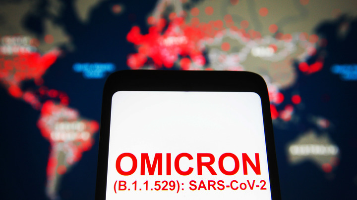 Омикрон пробивает защиту: Профессор Альтштейн объяснил механизм
