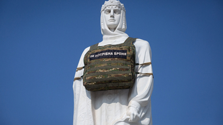 Зеленский бросился строить оборонительные линии. Нацбаты готовятся идти на Киев