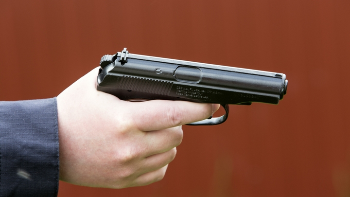 Пытался примирить двух парней. В Дагестане застрелили полицейского при исполнении