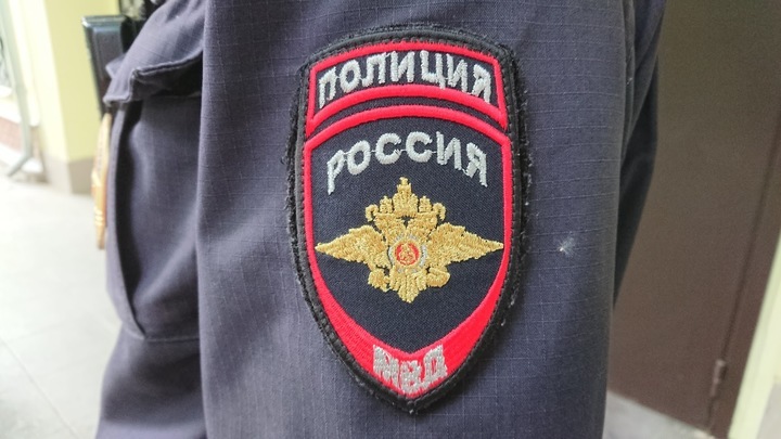 В Сочи пьяный дебошир ударил девочку ногой в живот: полиция проводит проверку