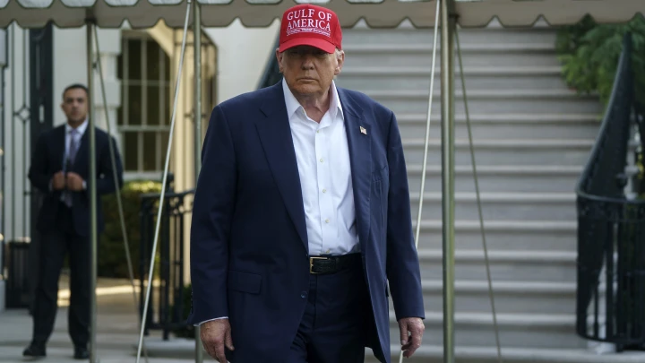 Трамп заморозил поставки помощи Киеву. Причина в неприязни к Зеленскому