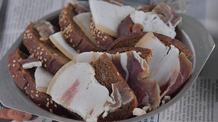 Диетолог признала сало полезным продуктом для похудения