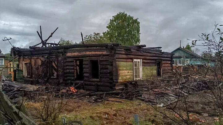 В Архангельской области огонь уничтожил жилой частный дом