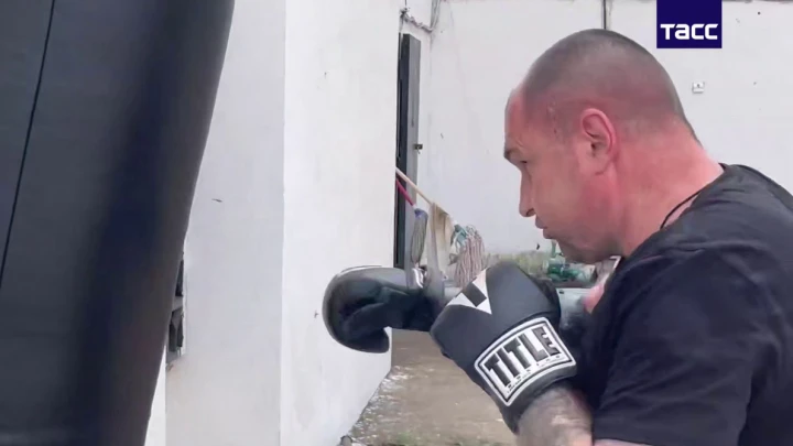 Тренировку потерявшего руку и ноги главу ЧВК «Вагнер» Подольского сняли на видео