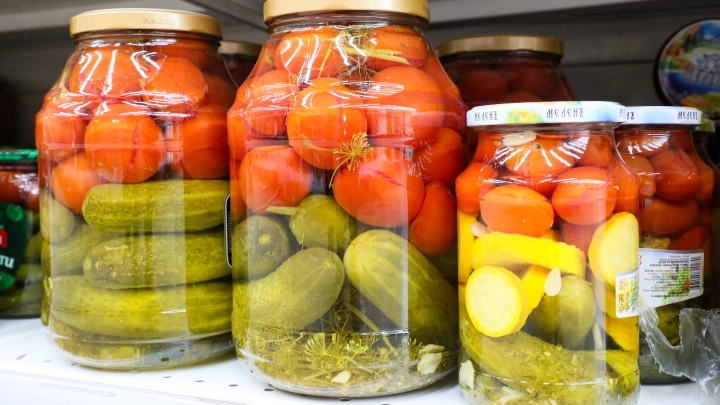 Банка солений против ТЦК: как украинцы воюют с военкоматами подручными средствами