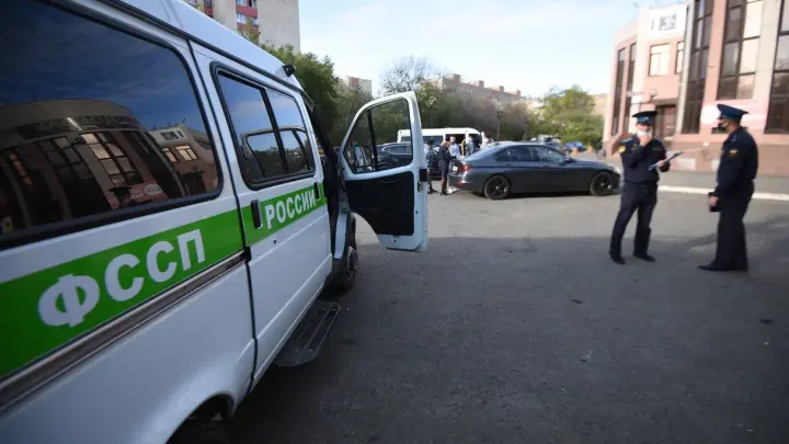 Судебные приставы будут активнее взыскивать просроченные долги
