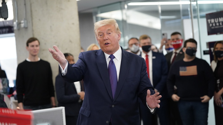 Русский американец остался без семьи из-за Трампа