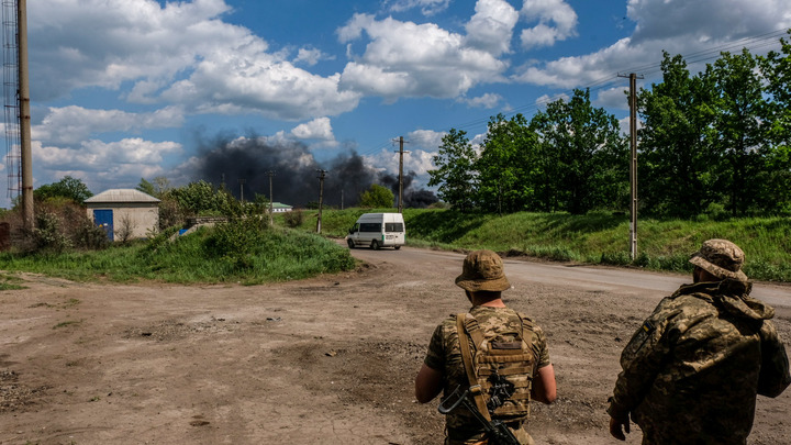 Украинские боевики вблизи Лисичанска сдаются в плен