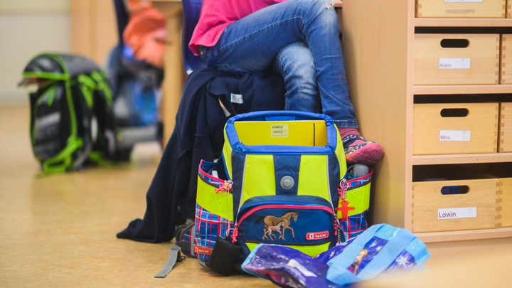 В России появилась новая схема мошенничества. Теперь зарабатывают на школьниках