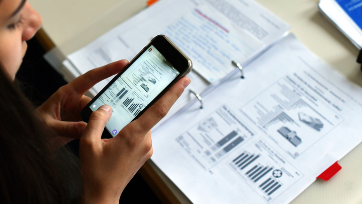 В Краснодаре 50% родителей поддерживают запрет фото- и видеосъёмки на уроках